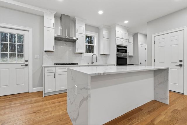 72 Westborough Rd 2, Grafton, MA 01536