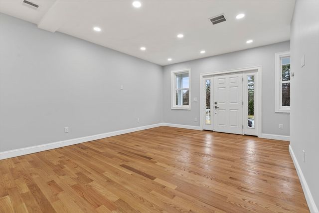 72 Westborough Rd 2, Grafton, MA 01536