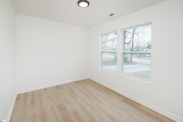 325 Hillcrest Circle, Anderson, SC 29624