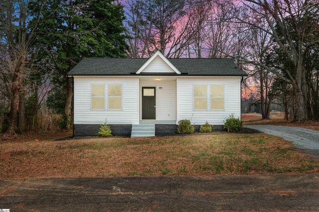 325 Hillcrest Circle, Anderson, SC 29624