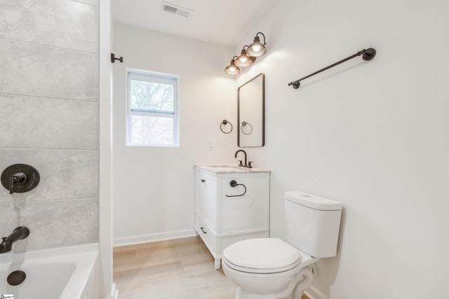 325 Hillcrest Circle, Anderson, SC 29624