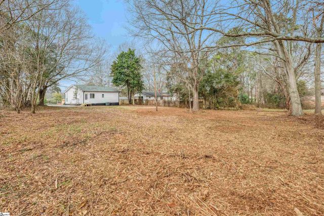 325 Hillcrest Circle, Anderson, SC 29624