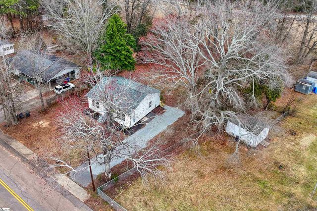 325 Hillcrest Circle, Anderson, SC 29624