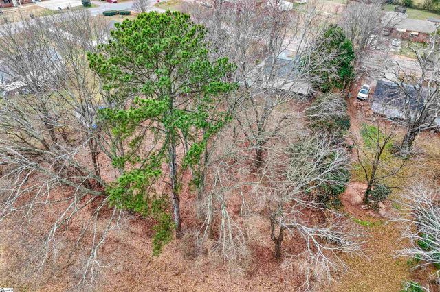 325 Hillcrest Circle, Anderson, SC 29624