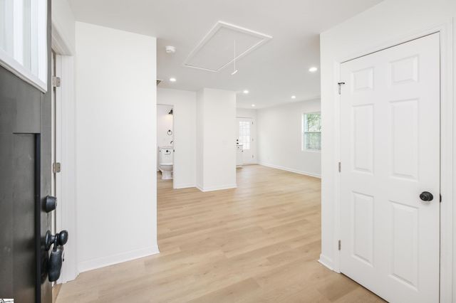 325 Hillcrest Circle, Anderson, SC 29624