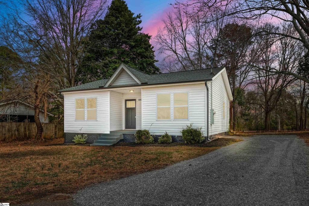 325 Hillcrest Circle, Anderson, SC 29624