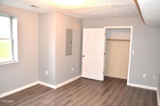 214 East Ravine Road, Kingsport, TN 37660