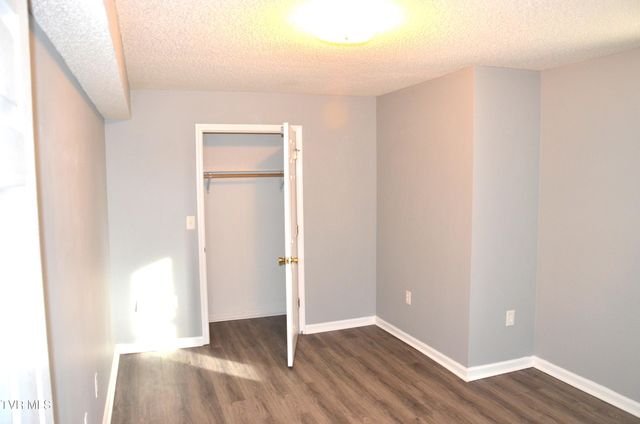 214 East Ravine Road, Kingsport, TN 37660