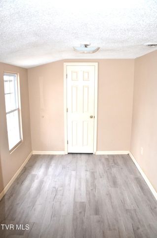 214 East Ravine Road, Kingsport, TN 37660