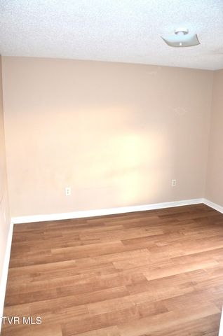 214 East Ravine Road, Kingsport, TN 37660