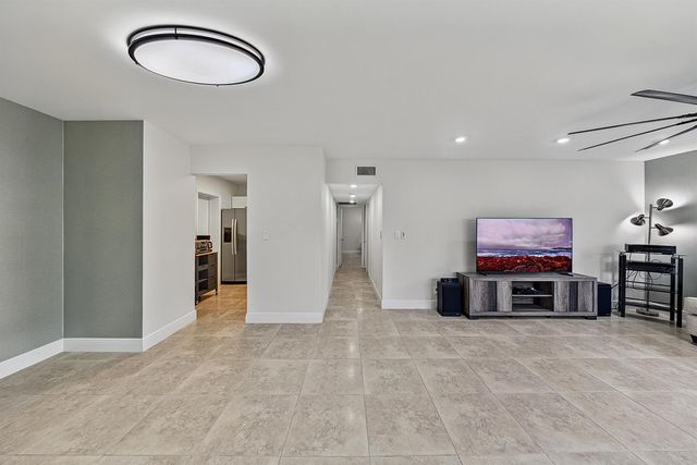 9 NE 19th Court C112, Wilton Manors, FL 33305