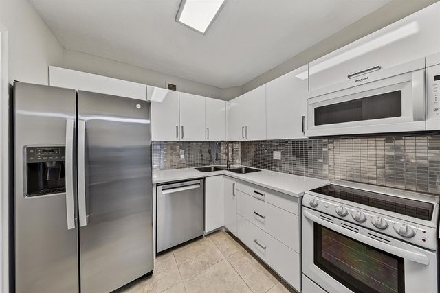 9 NE 19th Court C112, Wilton Manors, FL 33305