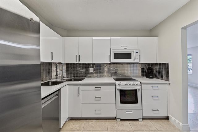 9 NE 19th Court C112, Wilton Manors, FL 33305