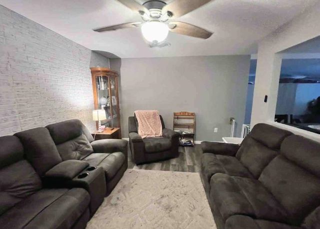 1748 Acadian Dr, Houma, LA 70363