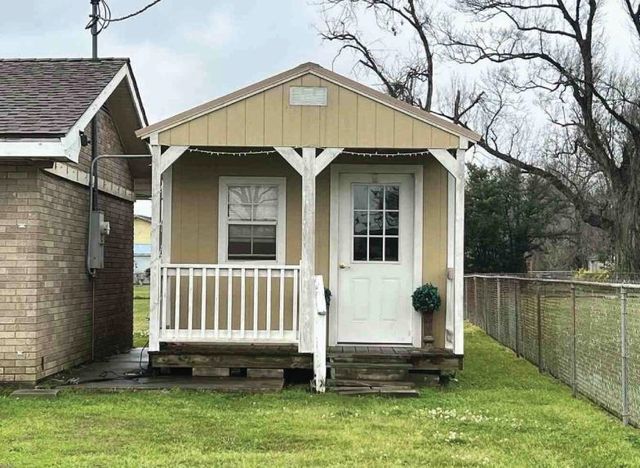 1748 Acadian Dr, Houma, LA 70363