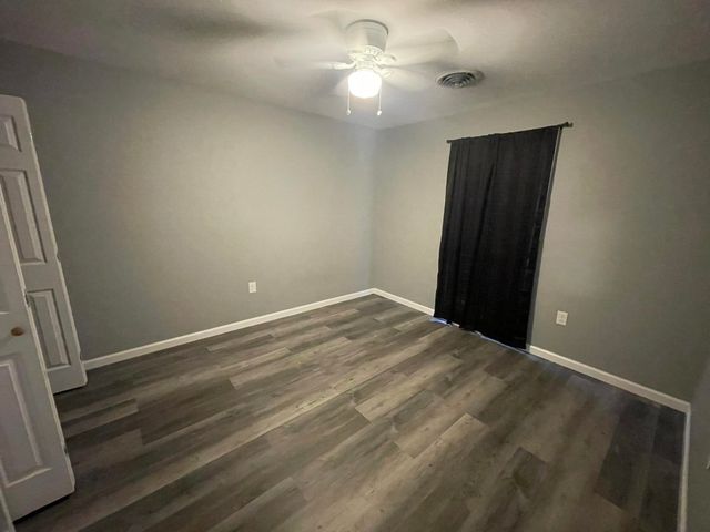 1748 Acadian Dr, Houma, LA 70363