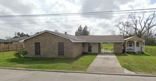 1748 Acadian Dr, Houma, LA 70363