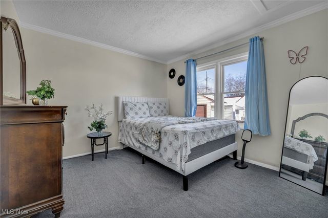 217 Tyler Avenue, Cuyahoga Falls, OH 44221