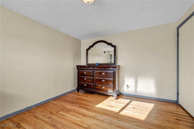 217 Tyler Avenue, Cuyahoga Falls, OH 44221