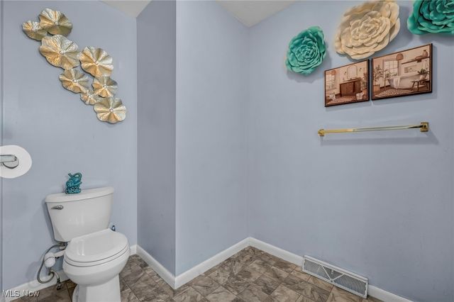 217 Tyler Avenue, Cuyahoga Falls, OH 44221