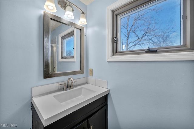 217 Tyler Avenue, Cuyahoga Falls, OH 44221