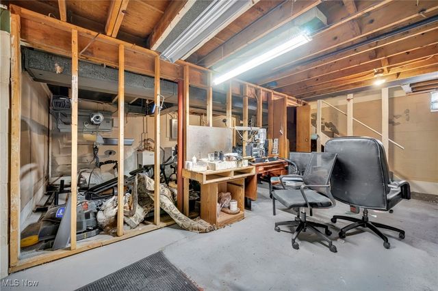 217 Tyler Avenue, Cuyahoga Falls, OH 44221