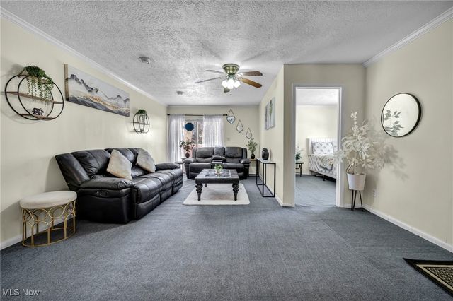 217 Tyler Avenue, Cuyahoga Falls, OH 44221