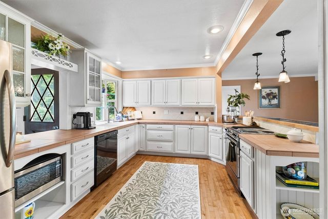 10311 Lundeen Parkway, Lake Stevens, WA 98258