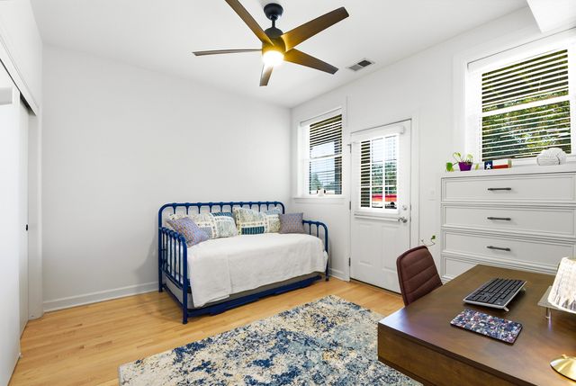 4051 N SOUTHPORT Avenue 2, Chicago, IL 60613