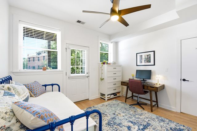 4051 N SOUTHPORT Avenue 2, Chicago, IL 60613