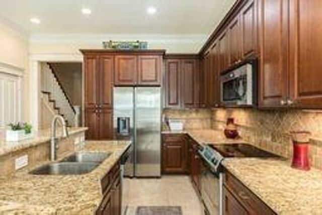 110 Island Passage, Galveston, TX 77554