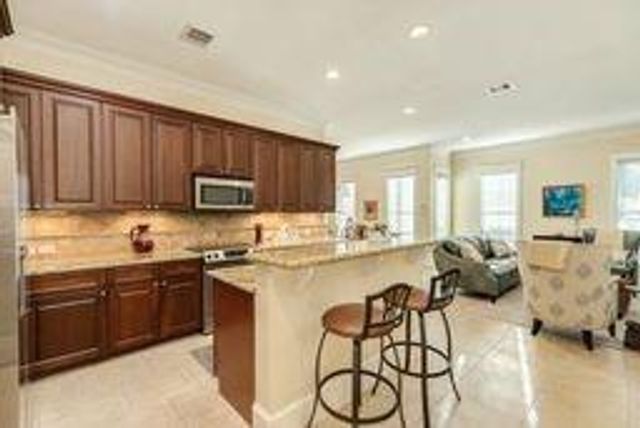 110 Island Passage, Galveston, TX 77554