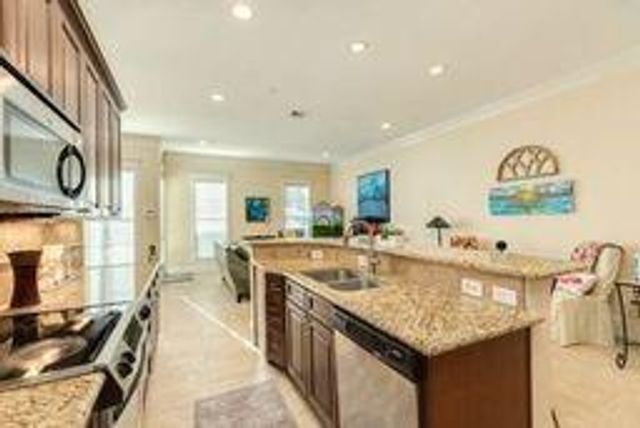 110 Island Passage, Galveston, TX 77554