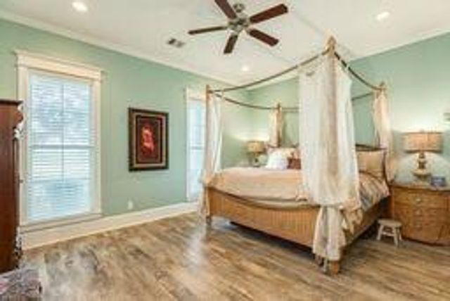 110 Island Passage, Galveston, TX 77554