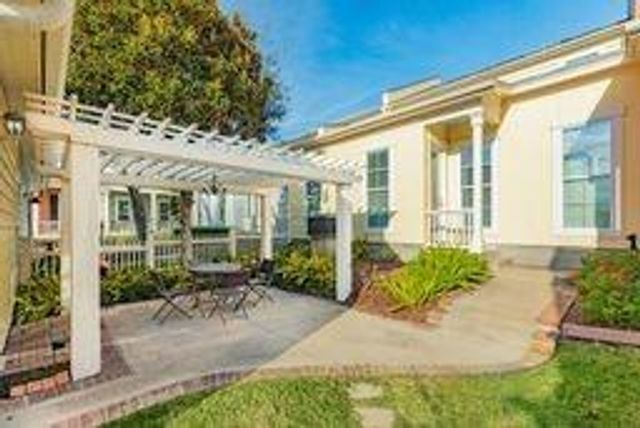 110 Island Passage, Galveston, TX 77554