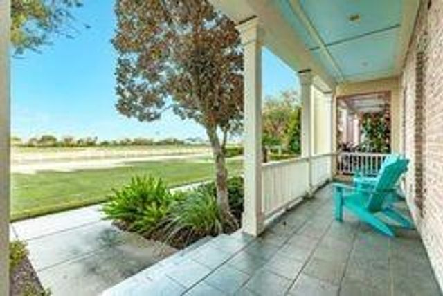 110 Island Passage, Galveston, TX 77554