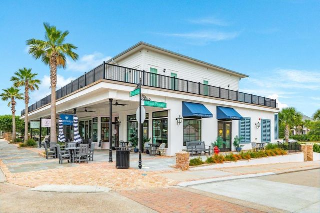 110 Island Passage, Galveston, TX 77554