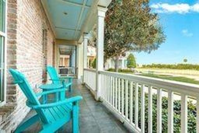 110 Island Passage, Galveston, TX 77554