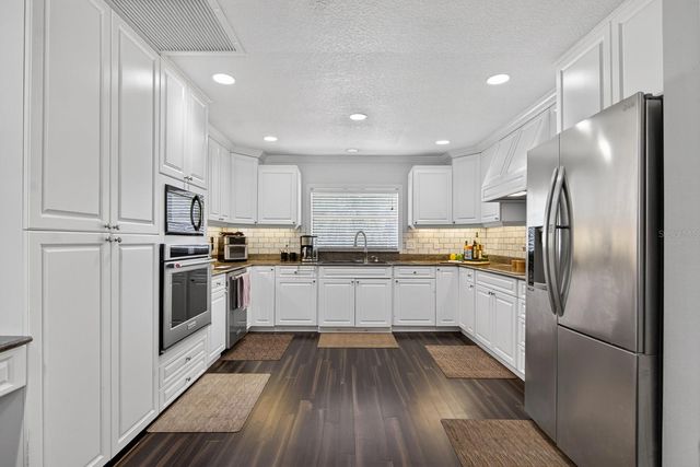 608 VANDERBAKER ROAD, Temple Terrace, FL 33617