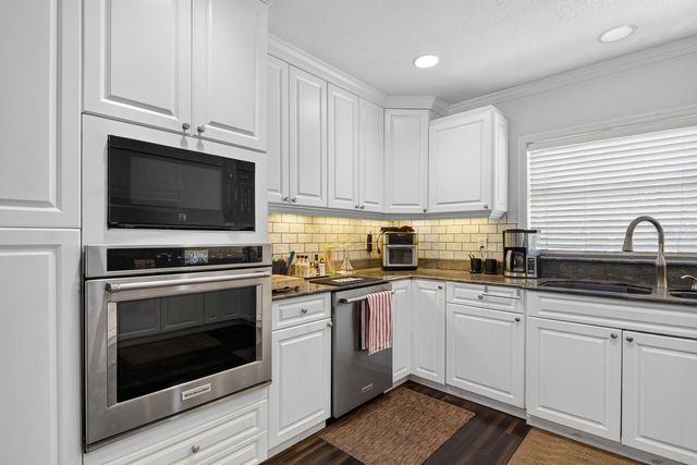 608 VANDERBAKER ROAD, Temple Terrace, FL 33617