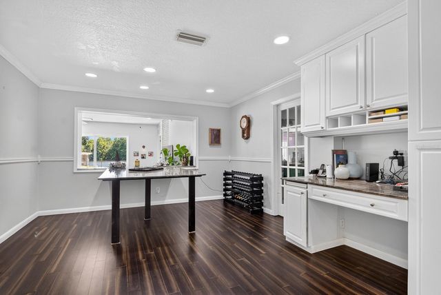 608 VANDERBAKER ROAD, Temple Terrace, FL 33617