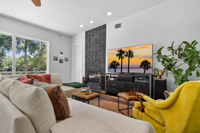 608 VANDERBAKER ROAD, Temple Terrace, FL 33617