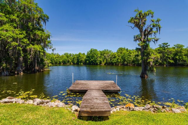 608 VANDERBAKER ROAD, Temple Terrace, FL 33617