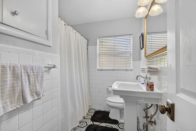 608 VANDERBAKER ROAD, Temple Terrace, FL 33617