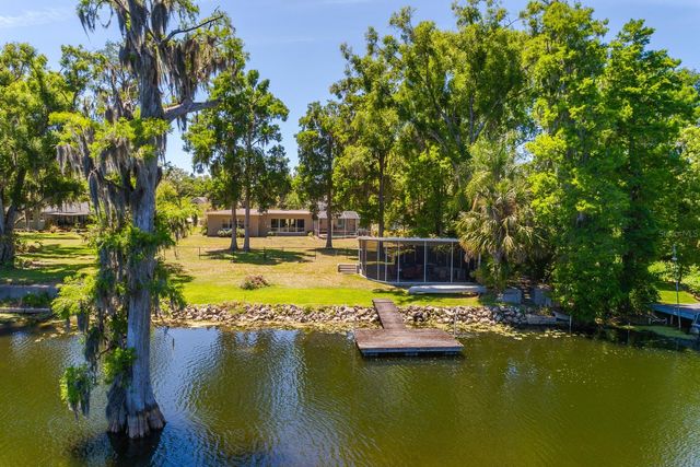 608 VANDERBAKER ROAD, Temple Terrace, FL 33617