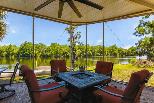 608 VANDERBAKER ROAD, Temple Terrace, FL 33617