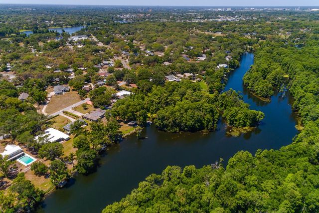 608 VANDERBAKER ROAD, Temple Terrace, FL 33617