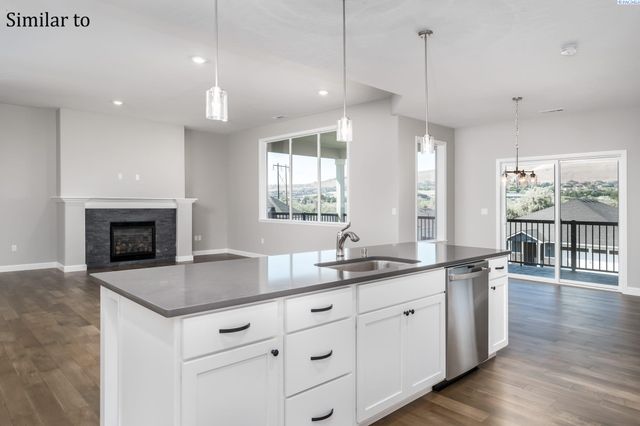 7017 Belmont, West Richland, WA 99353