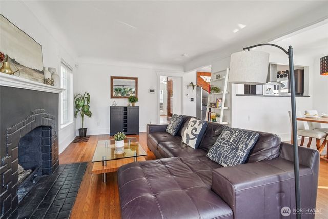 851 NW 56th Street, Seattle, WA 98107