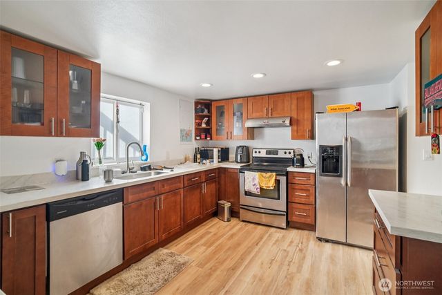 851 NW 56th Street, Seattle, WA 98107